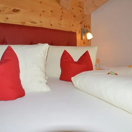 Πανσιόν Truya - Hof Fiss